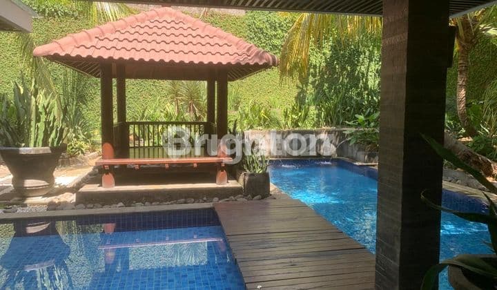 Beautiful House with Swimming Pool in Pakis Argosari, Mayjen Sungkono, West Surabaya.