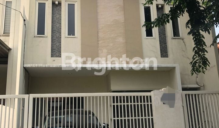 Rumah minimalis terawat jemursari Surabaya selatan