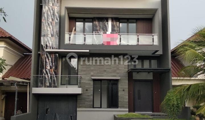 Rumah Baru Split Level Fullerton Citraland Utama