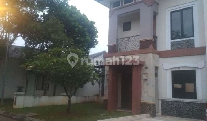 Rumah Cantik Dua Lantai di Bali Resort Dekat Bukit Dago