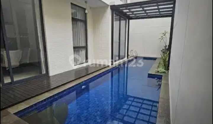 Luxury Three-Story House in Dinavapark Lancewood BSD