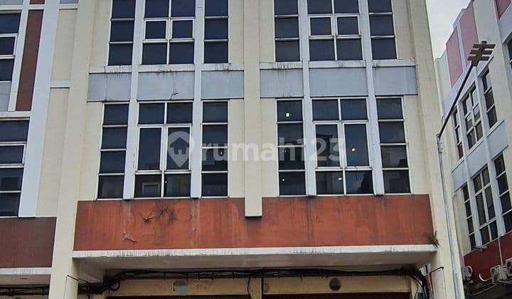 Three-Storey Linked Shophouse Ready for Market