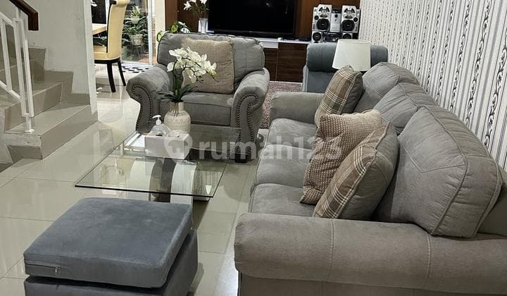 Rumah Cantik, Rapih, 2 Lantai di Cibubur Country