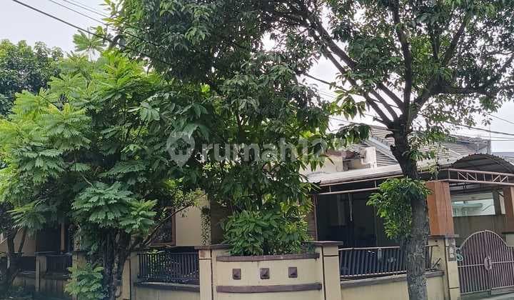 Dijual Rumah Hook yang Nyaman di Vila Dago