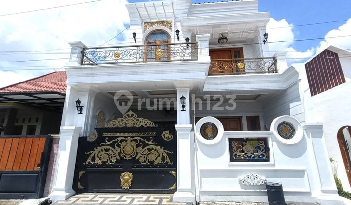 Rumah Bagus 2Lantai Mewah Tengah Kota Desain Modern di Ngemplak