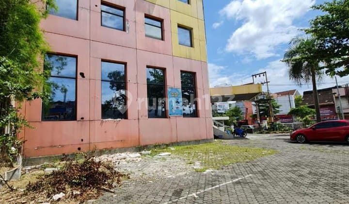 Ruang Usaha Perkantoran di Pusat Kota Solo Strategis Komersial