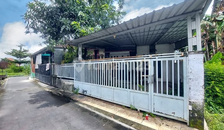 Rumah second Butuh Renovasi dekat sungai tohudan dekat kmps akfis