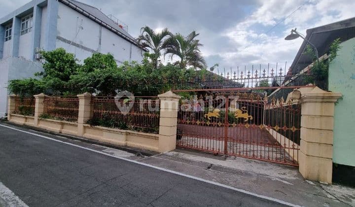 Rumah Bagus Hadap Timur Bagus lokasi dekat perkantoran kota solo