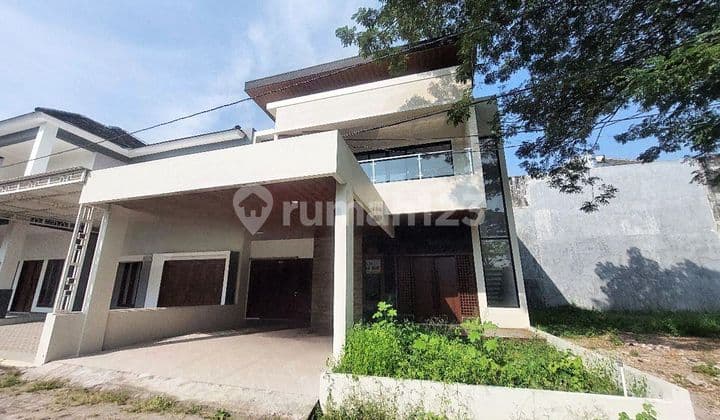 Rumah 2 Lantai Baru Kolam renang Cluster satpam Solobaru Ready
