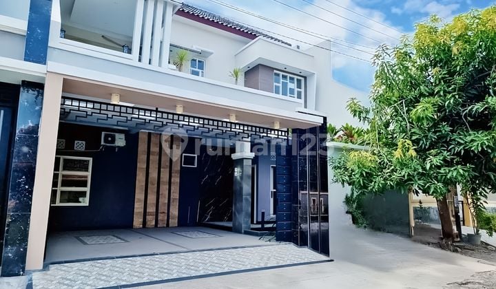 Rumah 2 Lantai Siap Huni Mewah Lokasi Banyuagung Solo Dekat Pasar