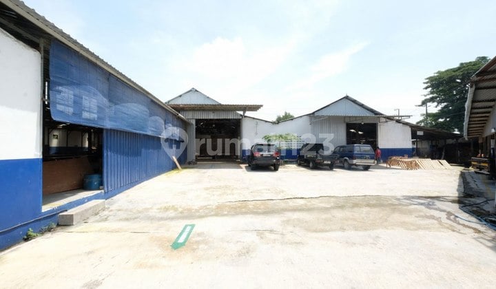 Gudang Ex Pabrik Mebel Akses Jalanraya Jetis Luas 3907.0 M²