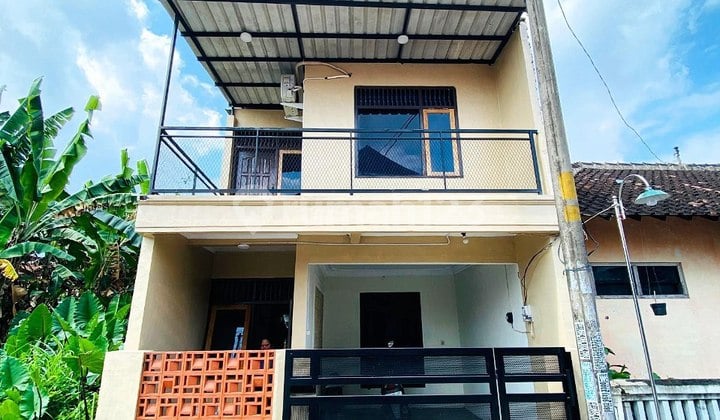 Rumah 2lantai Siap Huni Dekat Ums Di Colomadu Paulan