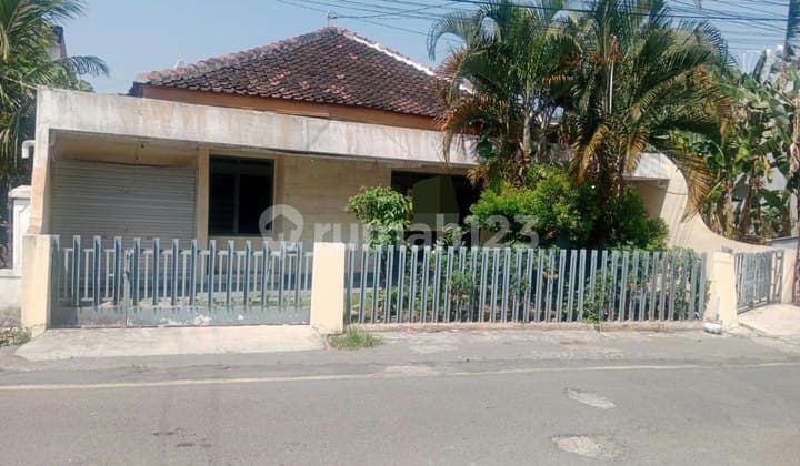 Rumah Butuh Minim Renovasi Tengah Kota Solo Lokasi Jajar Laweyan