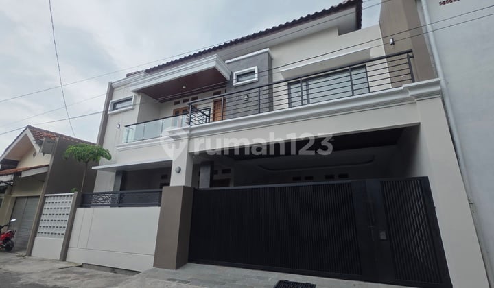 Rumah Baru 2Lantai Siap Huni Tengah Kota Banjarsari Solo Bagus