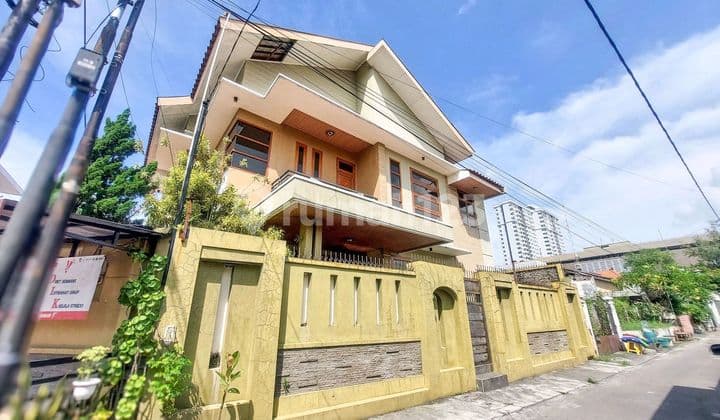 Rumah Bagus Siap Huni 2lantai Tengah Kota Solo Mangkubumen Bagus