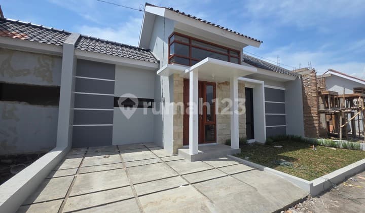 Rumah Pesan Bangun Cluster Mewah Lokasi Ngemplak Dekat Uin