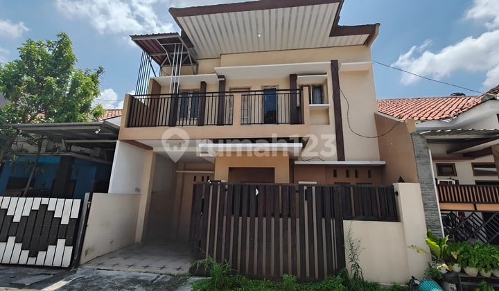 Rumah Bagus 2lantai Dekat Sekolah Favorit Di Banyuanyar Solo