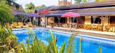 Dijual Villa + Restaurant Nuansa Pedesaan dekat Wisata New LS KSBN