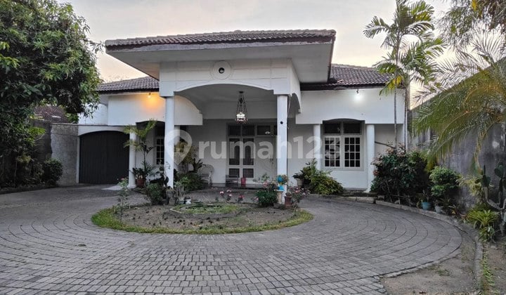 Rumah Ideal Luas 2800 Meter Tengah Kota Klaten dekat Alun-alun Klaten Hanya 9 Milyar