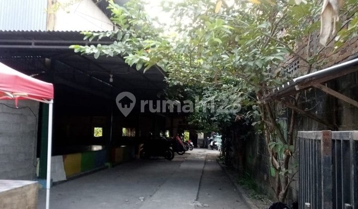 Kost-kostan Joglo dan Lapangan Futsal dekat Kampung Inggris Jogja