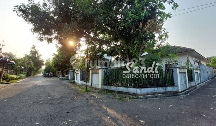 Dijual Rumah Posisi Hook Tepi Jalan Lebar daerah Timoho Baciro dekat Delta Hotel