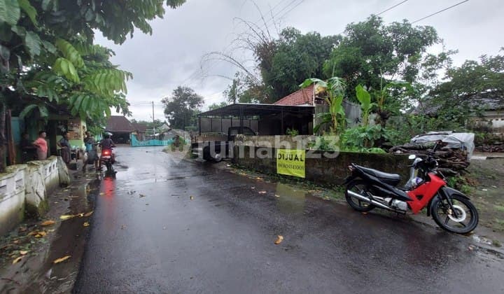 Dijual Tanah Pekarangan Tepi Aspal Sumbergamol dekat Hotel Balecatur Inn