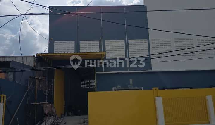 Disewakan Gudang + Kantor Siap Pakai Kavling Dpr Cipondoh 800M2