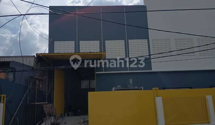 Disewakan Gudang + Kantor Siap Pakai Kavling Dpr Cipondoh 800M2