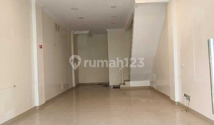 Disewakan Ruko 4 Lantai di Green Lake City