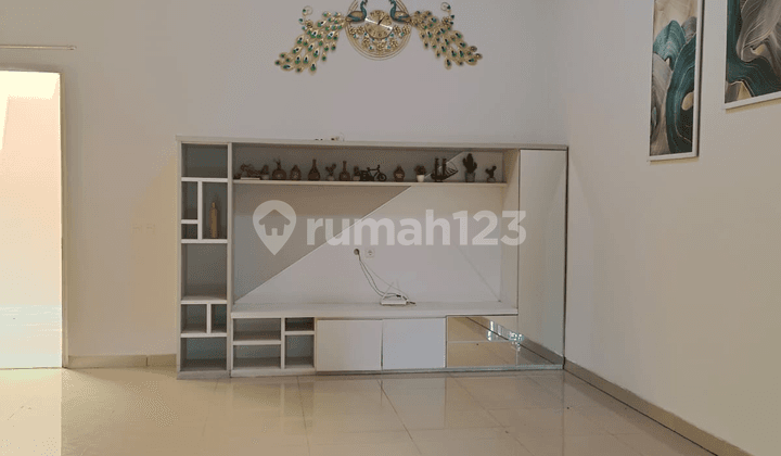 Metland Puri House 7.5x20m², Freehold Title, 2 Floors, West Facing