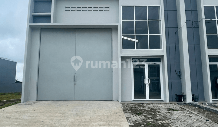 Warehouse for Rent in Teluk Naga, Size 38x60m², Paku Haji.