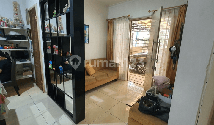 Permata Puri Media 8x18 West Jakarta, Freehold, East-Facing, Excellent