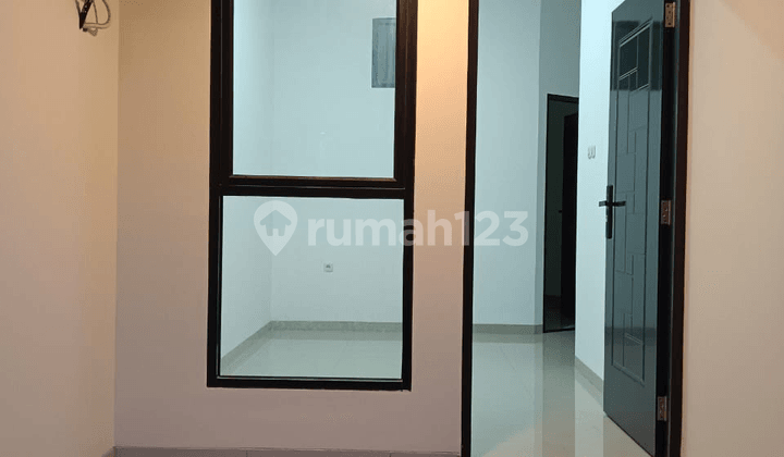 Rumah Baru Metland 4,5X14,2M2 SHM, Hadap Tenggara, Siap Huni