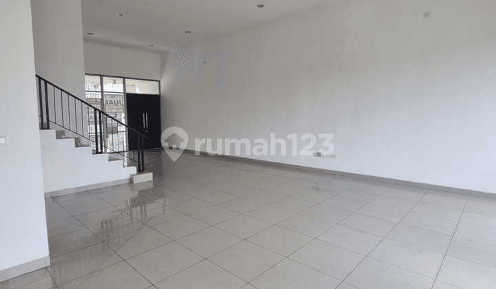 Springville House Pik2, Size 10X25, Lake Facing, HGB, Good