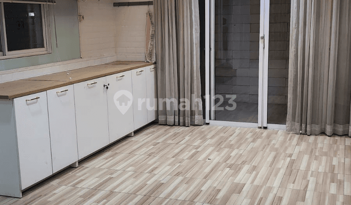 Latin American House 10X18 Green Lake City, Certificate of Ownership, South-Facing