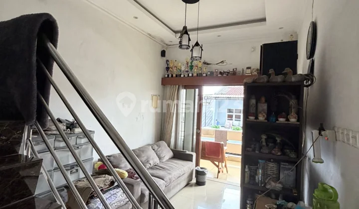 Metro Permata 6x13 m², Freehold Title, 3.5 Floors, South-facing, Good Condition