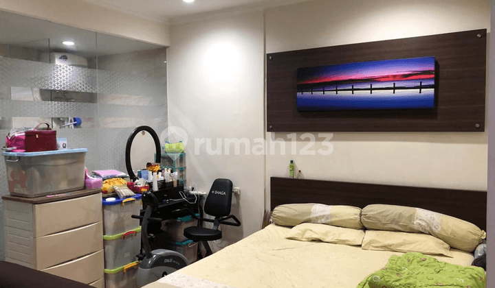 Rumah Metro Permata 5x17m2, Barat Daya, Furnished, SHM