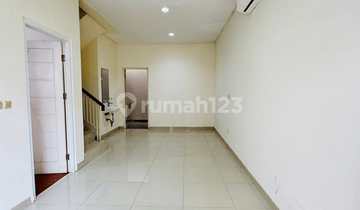 Rumah Amerika 6X15 Green Lake City, SHM, 2 Lantai, Hadap Utara