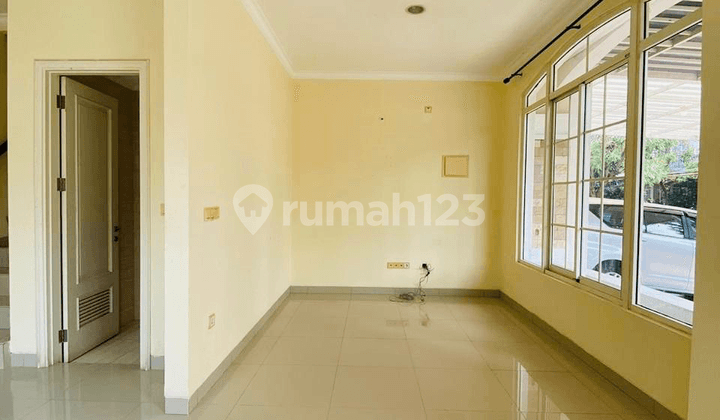 West Europe House 6X15 Green Lake City, Freehold, 2 Floors, Good Condition