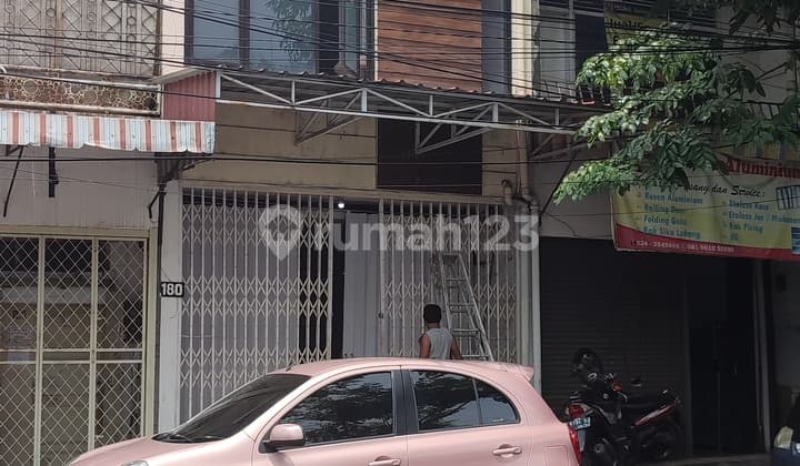 Ruko bagus di jalan Wahid Hasyim