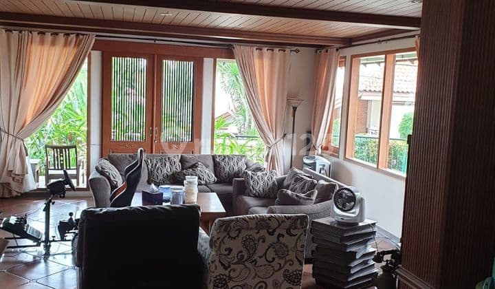 Rumah SHM 2 Lantai Bagus View Siap Pakai