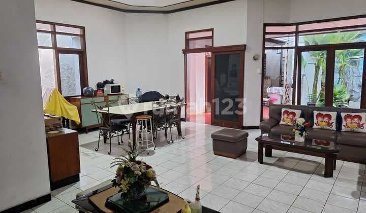Rumah Tengah Kota Cocok Untuk Rumah Tinggal / Kos/klinik/kantor Dsb