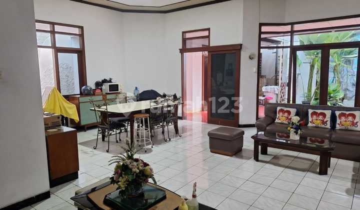 Rumah Tengah Kota Cocok Untuk Rumah Tinggal / Kos/klinik/kantor Dsb