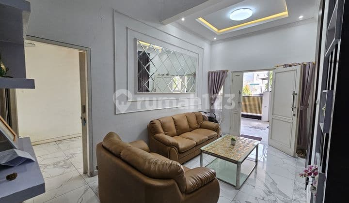 Rumah Mewah Siap Huni di Pulogebang Permai