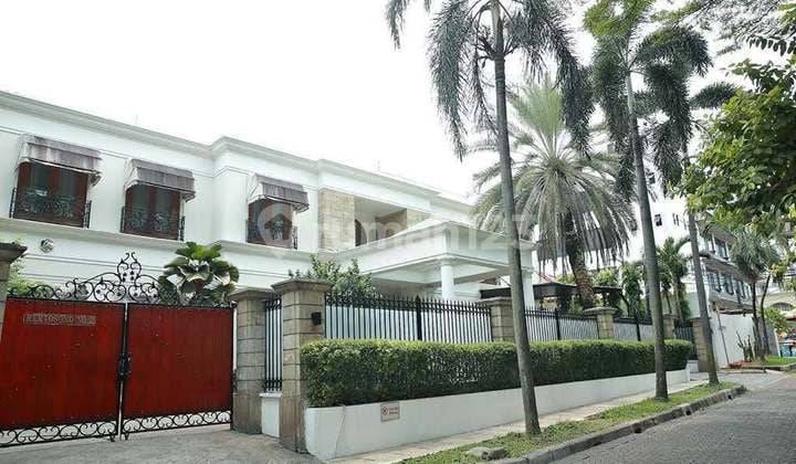 Rumah Mewah Siap Huni di Menteng Jakarta Pusat
