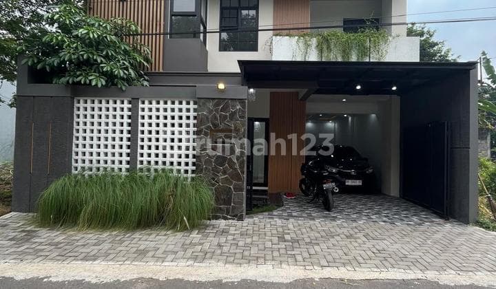 Rumah Mewah Estetik Kekinian 2 Lantai Berkualitas Di Purwomartani Kalasan Sleman Dekat Pamela 7 Dan Perum. Pertamina
