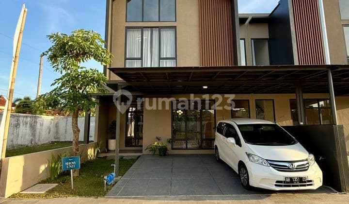 Luxury 2-Story Scandinavian Concept House in a Residential Area Near Al Azhar and Hyatt Palagan Hotel