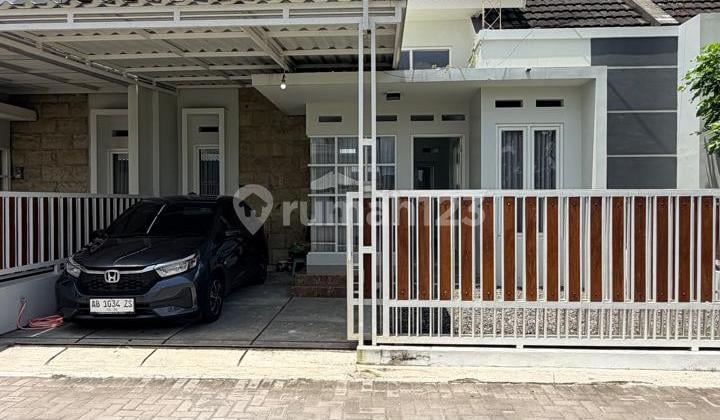 Rumah Cantik Minimalis Dalam Perumahan di Maguwoharjo Depok Sleman Dekat Kampus Sanata Darma Maguwo