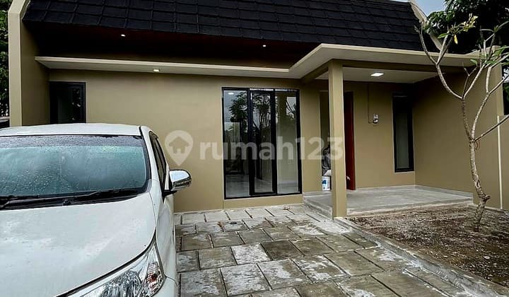 Rumah Baru Cantik Minimalis - Harga Super Ekonomis Di Jalan Kaliurang Km. 10 Gentan Ngaglik Sleman