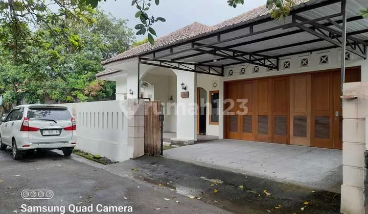 ISTIMEWA BANGET...! RUMAH MEWAH TATA RUANG NYAMAN LEGA - DENGAN TANAH LUAS DI CONDONG CATUR DEKAT PAMELA 6 DAN KAMPUS UPN